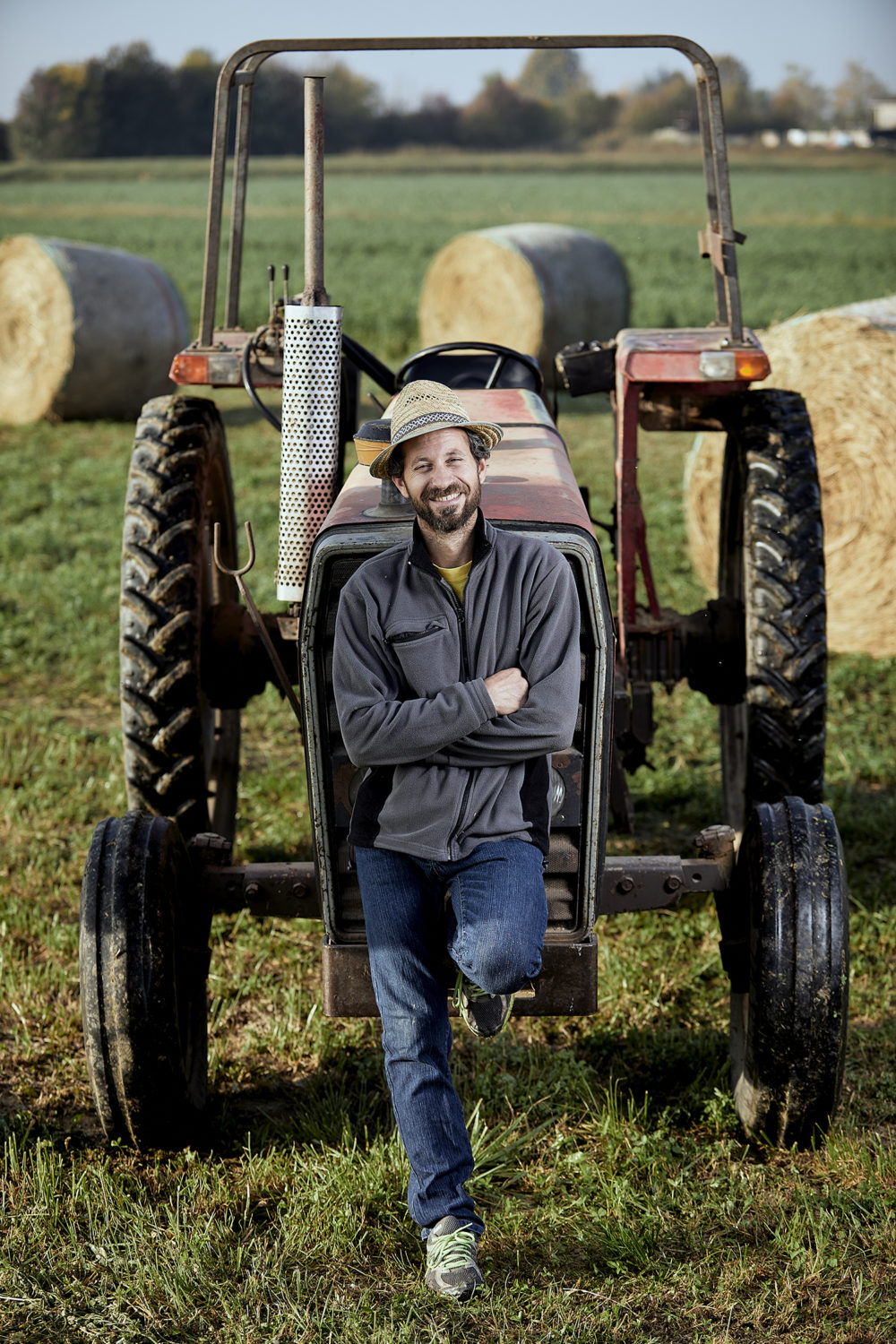 Ritratti aziendali da fotografo commerciale Treviso, Vicenza Bassano Padova e Venezia e reportage aziendale azienda agricola Mogliano Veneto con foto di agricoltura biologica naturale e stile luce controllata