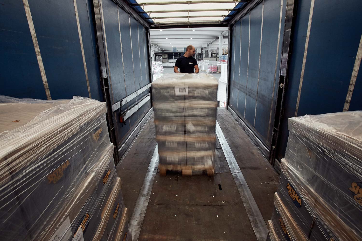 fotografo commerciale per aziende trasporti e movimento merci