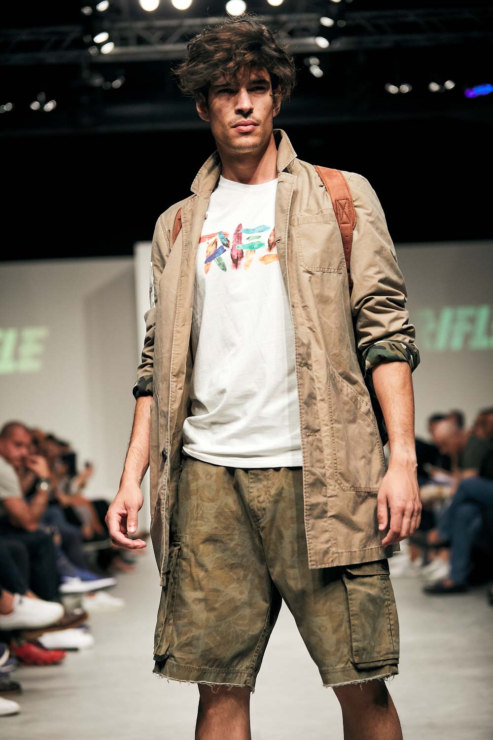 Fotografo sfilata di moda backstage reportage denim moda uomo donna 2019 Carlo Perazzolo Photography Fotografia Commerciale e Reportage Industriale per aziende