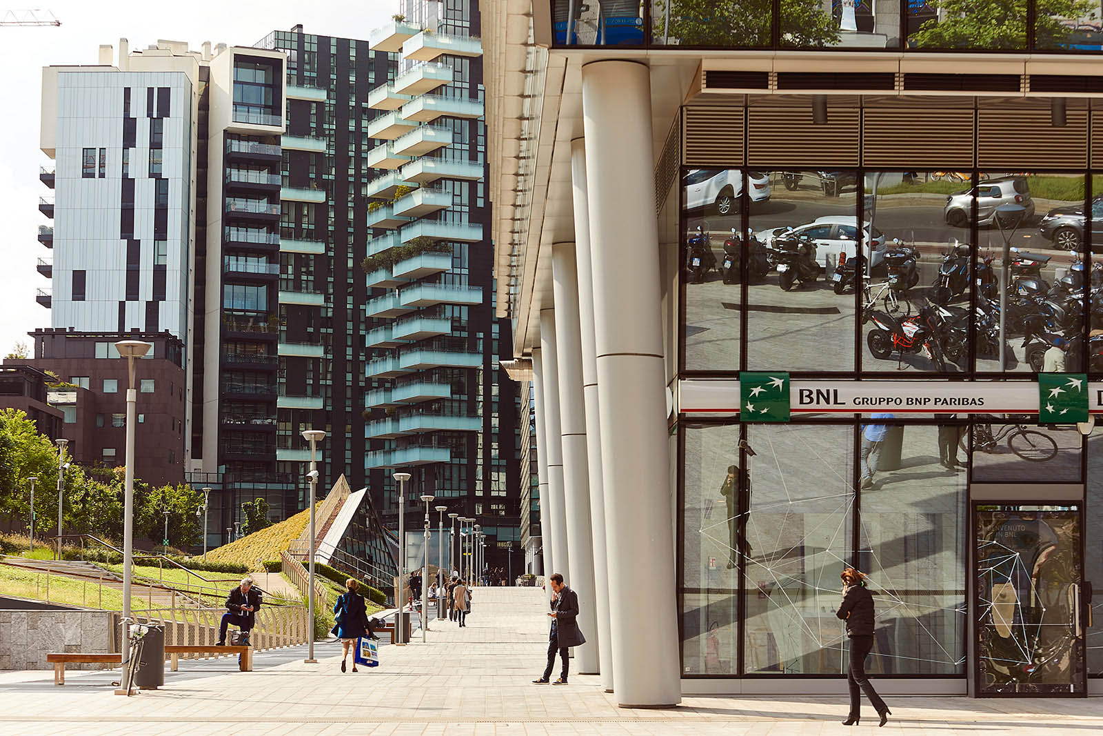 Fotografo di architettura a Milano Bosco Verticale Torri Aria, Solaria, Solea