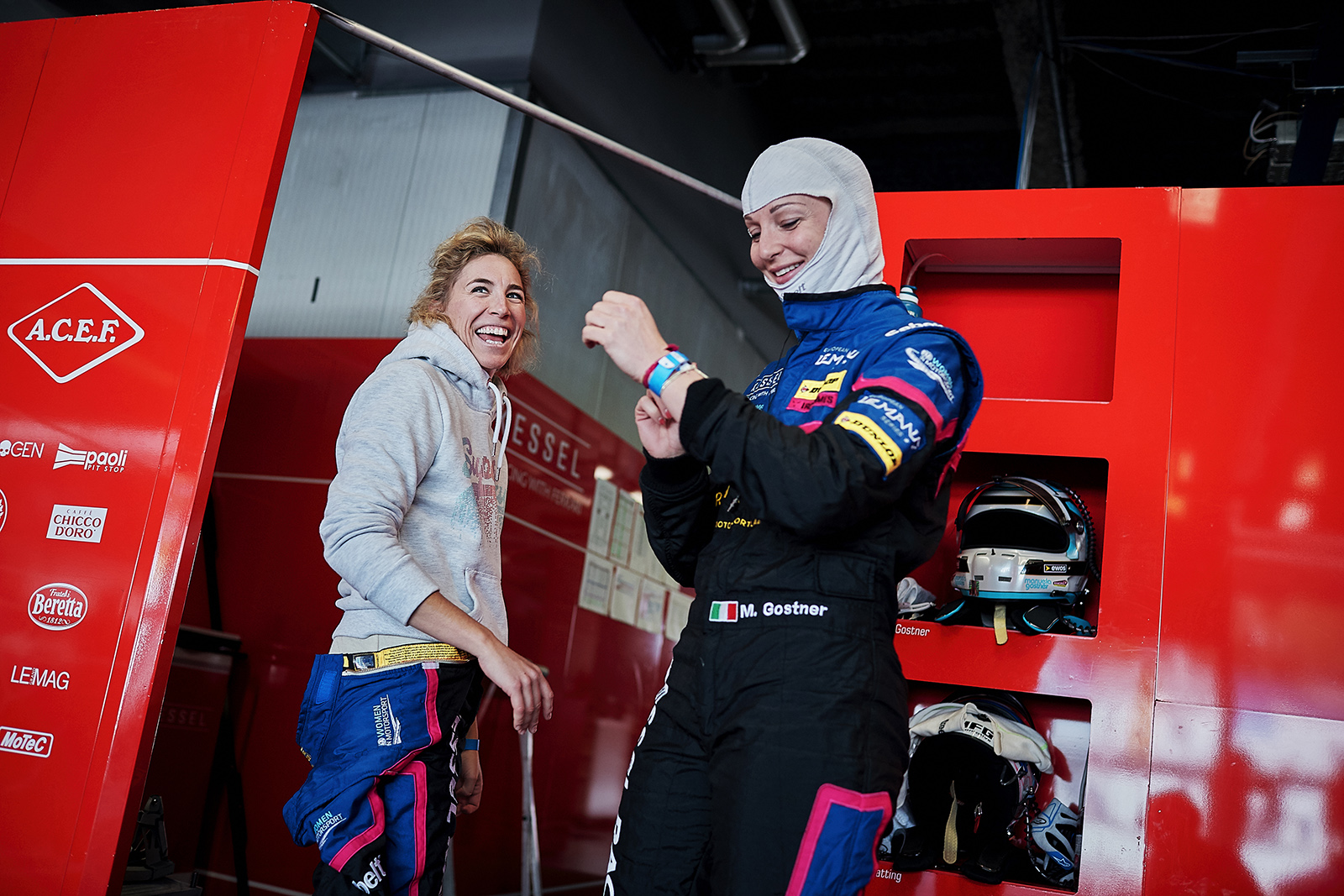 Fotografo reportage corporate motorsport Iron Dames GT Team Le Mans Kessel