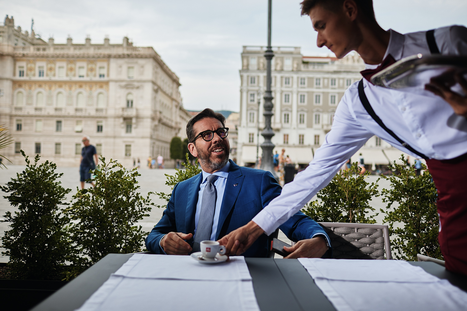 trieste piazza unità massimiliano pogliani illy caffè